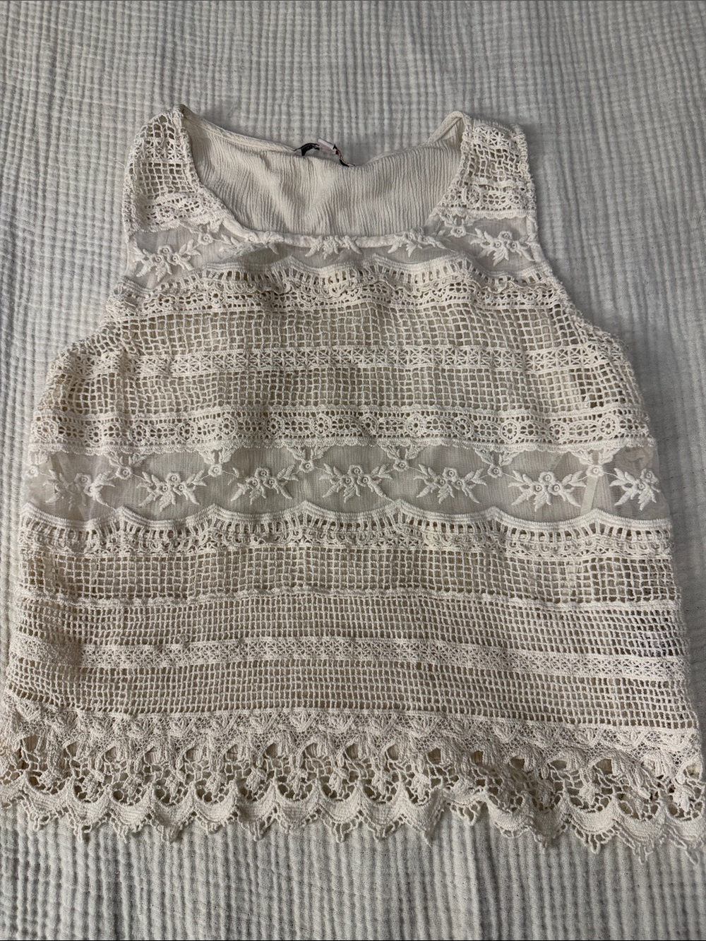 Blu Pepper Cream Crochet Lace Tank Top